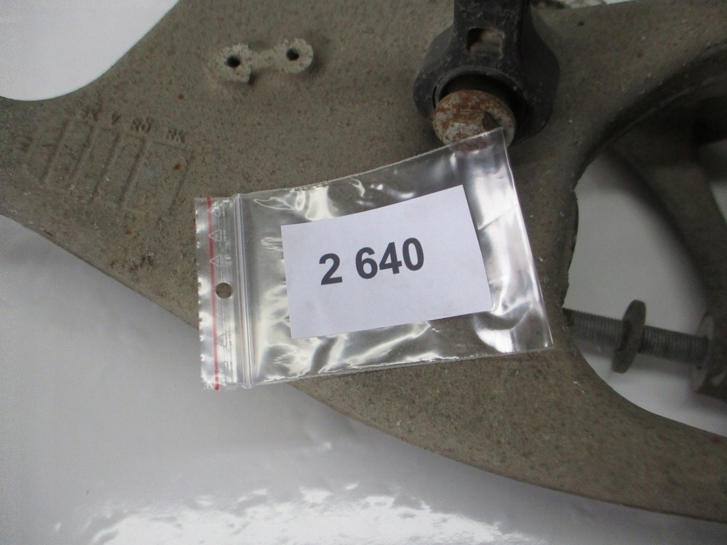 фото №7, Audi a6 c7 kombi поворотный кулак рычаг правый задняя 4g0505432e