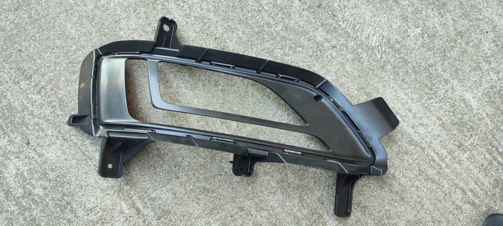 Hyundai tucson 3 рестайлинг  2018- решётка бампера правая 86526-d7530 Киев