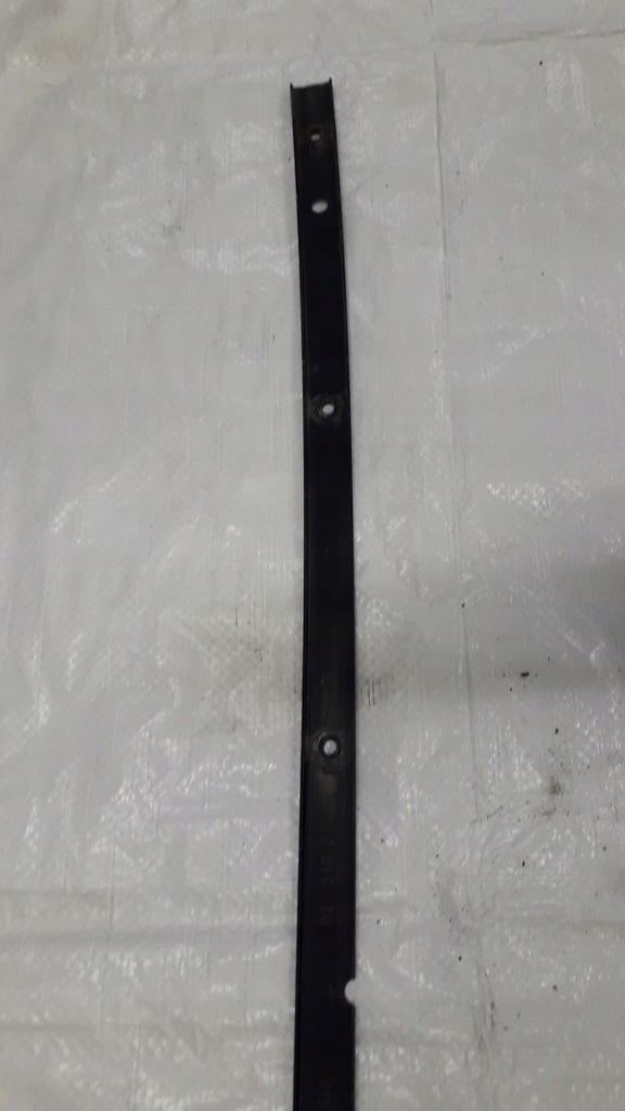 фото №8, Audi a3 8l напрямна кронштейн бампера 8l0807641