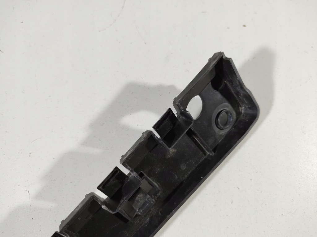 фото №8, Volvo v60 18r- направляющая кронштейн левый перед