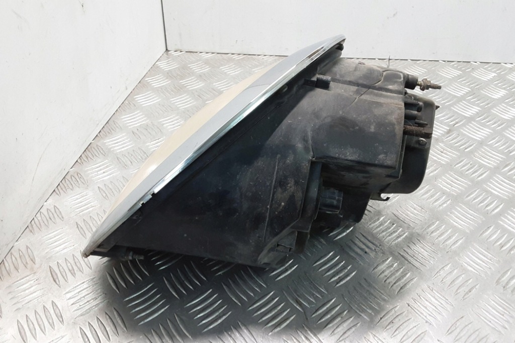 фото №1, Лампа левая передняя mini cooper r50, r53 40251748 1.6l бензиновый 2001