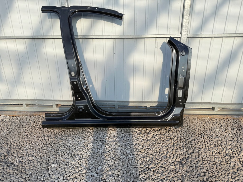 фото №1, Dacia sandero ii stepway правий поріг блок двигуна обшивка poznań giełda