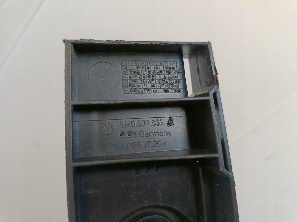 фото №9, Направляющая кронштейн бампера задняя 5m0807863a vw golf plus