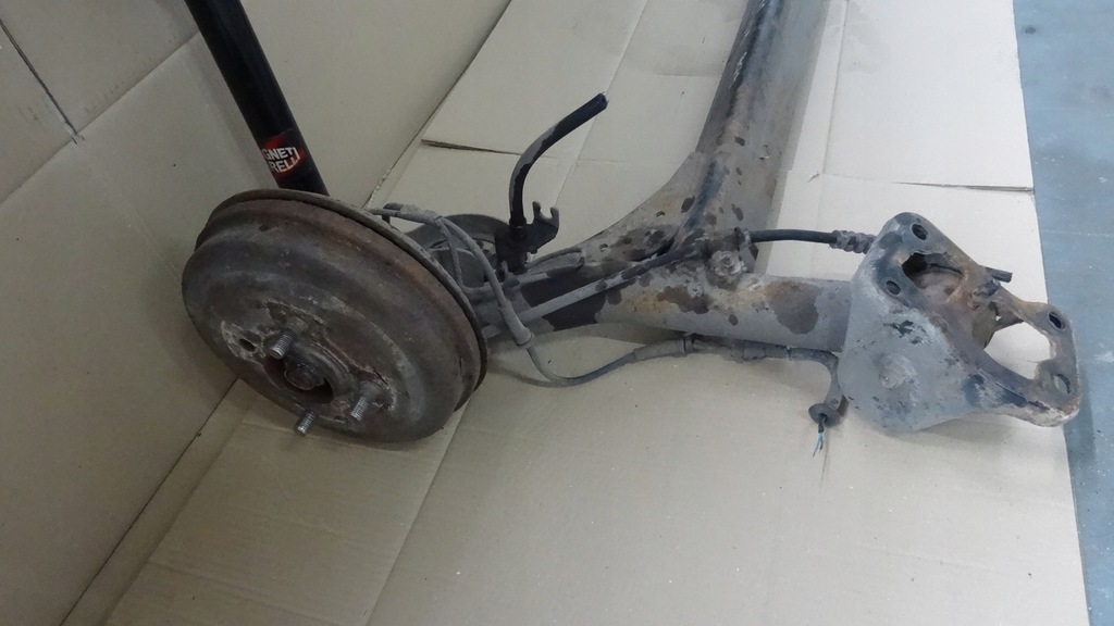 фото №3, Daewoo kalos 1.4 8v балка подвеска задняя