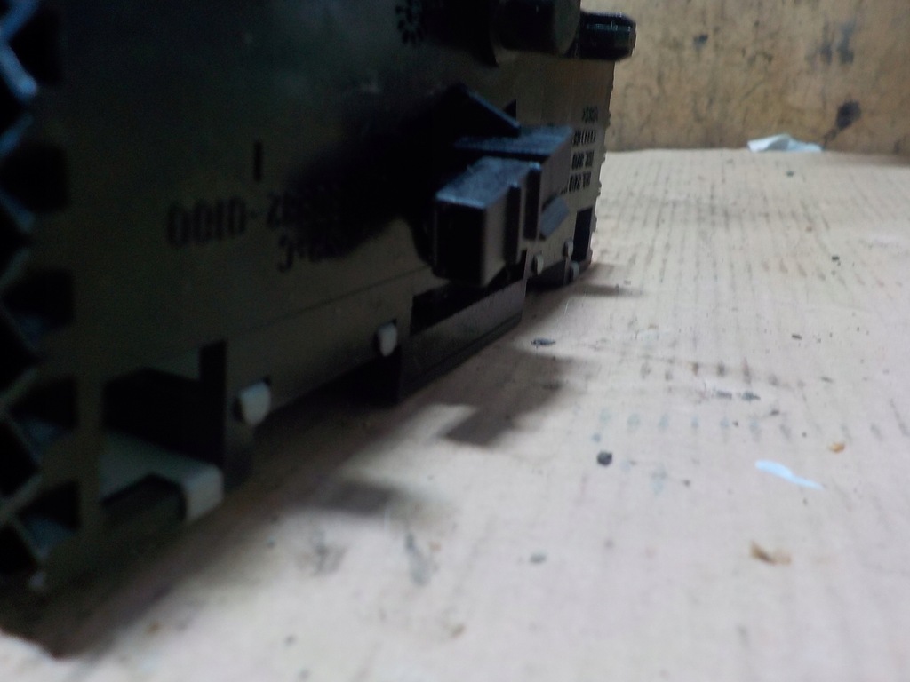 фото №6, Audi a2 попільничка 8z0857951