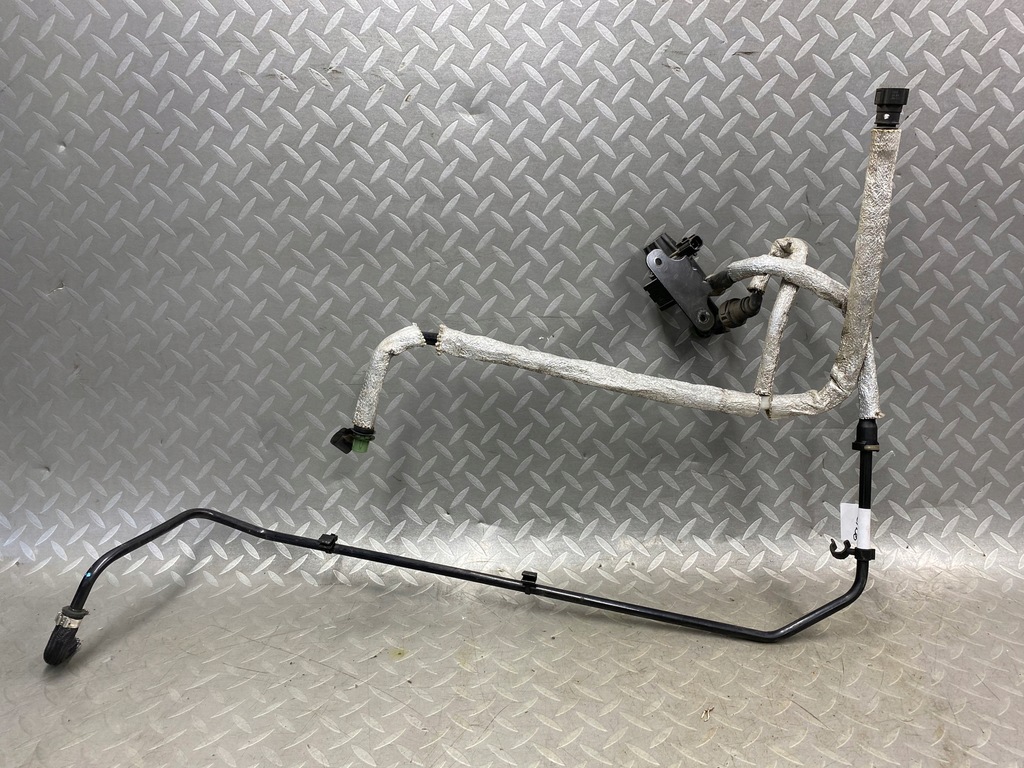 фото №2, Клапан шланг трубка пального aston martin db9 5.9 6.0 v12 4l24-9g641-ba