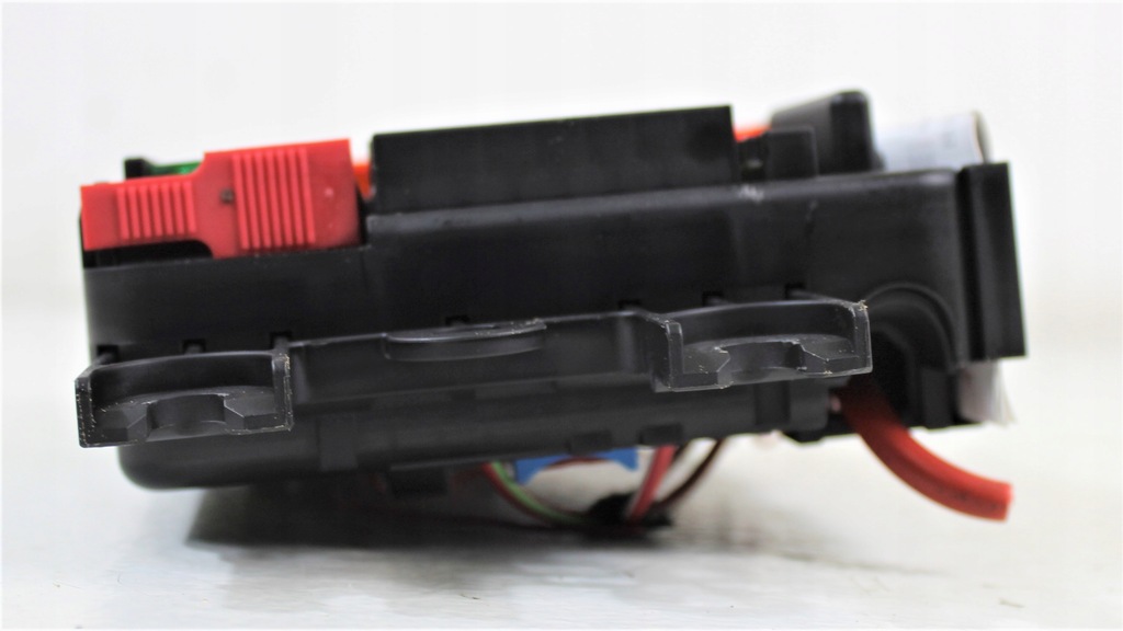 фото №5, Коробка запобіжників bmw f30 9228158