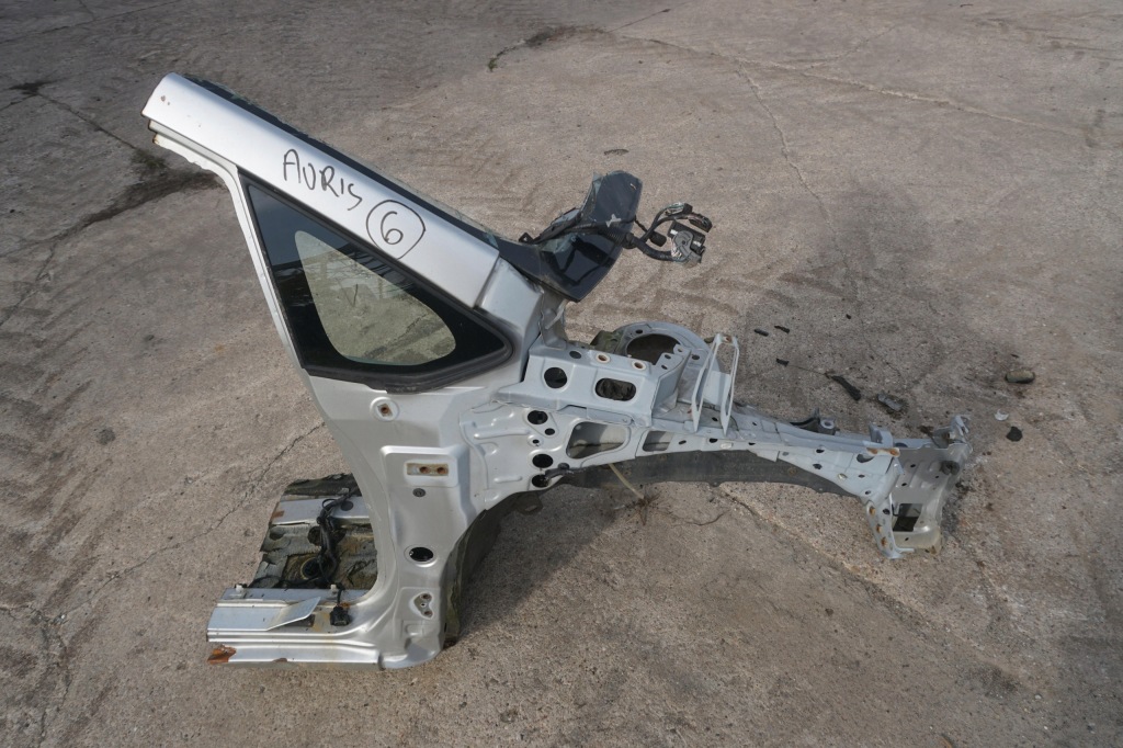 фото №1, Toyota auris i e15 поріг блок двигуна лонжерон права 01c