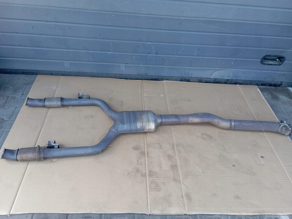 Купити Mercedes glc w253 3.0 v6 гасник вихлоп труба a2054910401