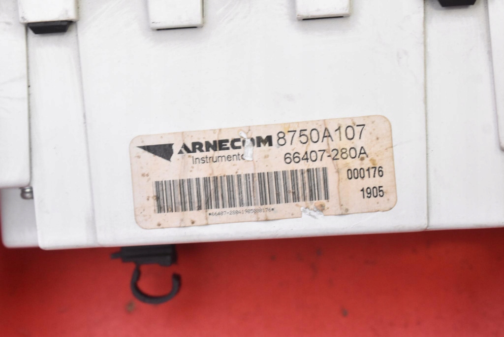 Дисплей 8750a107 mitsubishi eclipse 4 iv 4g 06-09 Киев