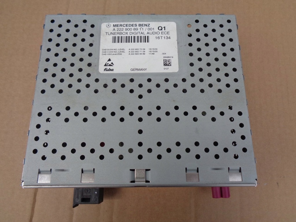 фото №1, Mercedes e w213 підсилювач тюнер радіо