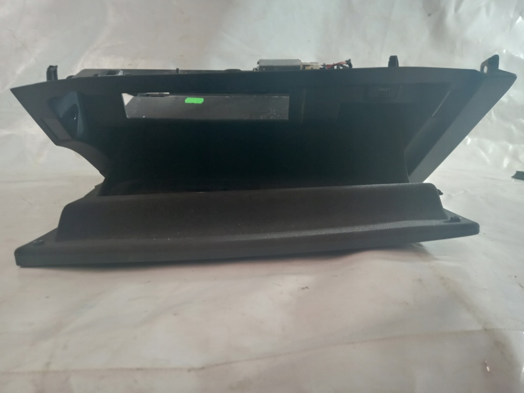 фото №7, Audi a5 cabrio 17 бардачок пассажира usa