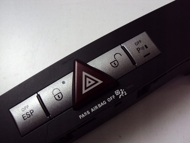 фото №4, Панель аварийных mercedes slk r171