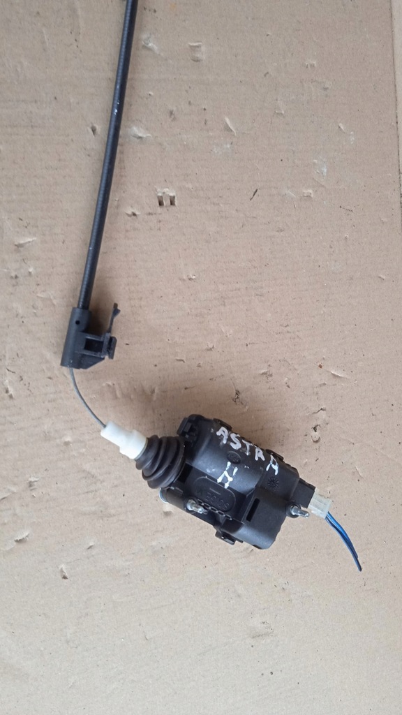 фото №1, Opel astra h coupe привод крышка топлива