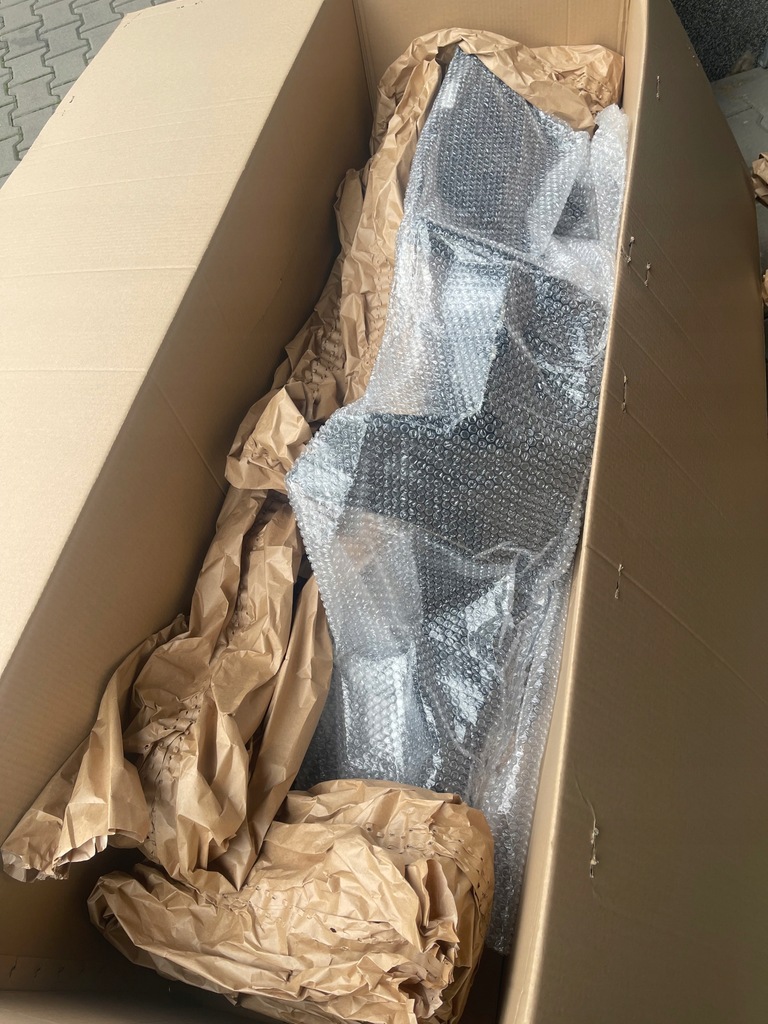 фото №14, Mercedes gl gle gls x166 a292 приборная панель приборная консоль amg nić czerwona