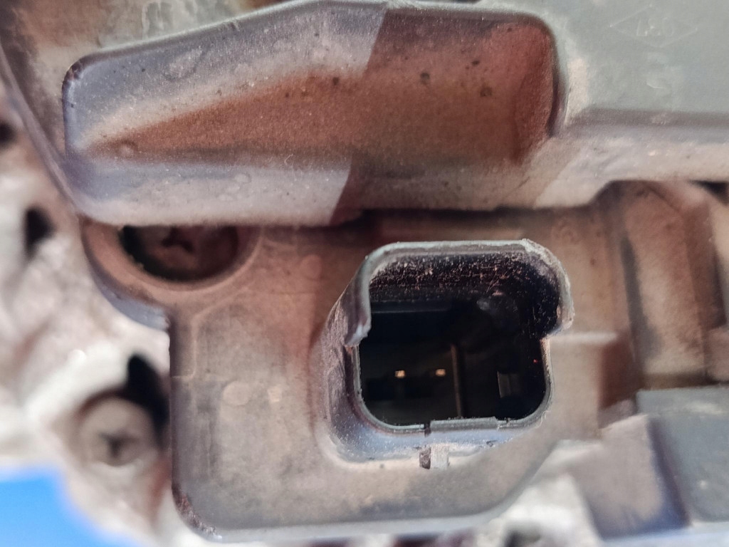 Renault laguna 1 рестайлинг  2.0 8v генератор 7700421477 bosch 0124415007 test Недорого