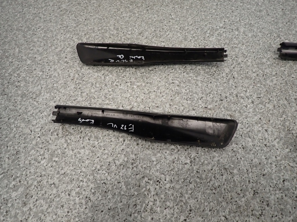 фото №4, Toyota corolla e12 02-07 kombi заглушки рейлингов 4 штуки