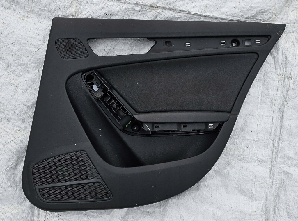 фото №1, Audi a4 b8 обшивка дверь правый задняя 8k0867306