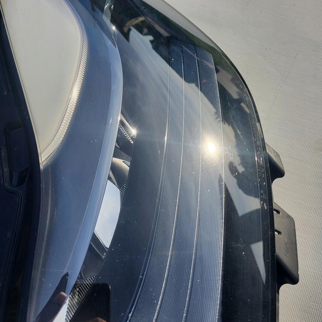 Tesla model y 3 lift лампа правая перед Оригинал