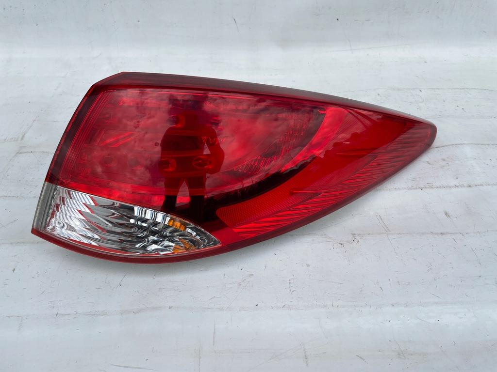 фото №1, Hyundai ix35 лампа права задня 92402-2y0 оригінал
