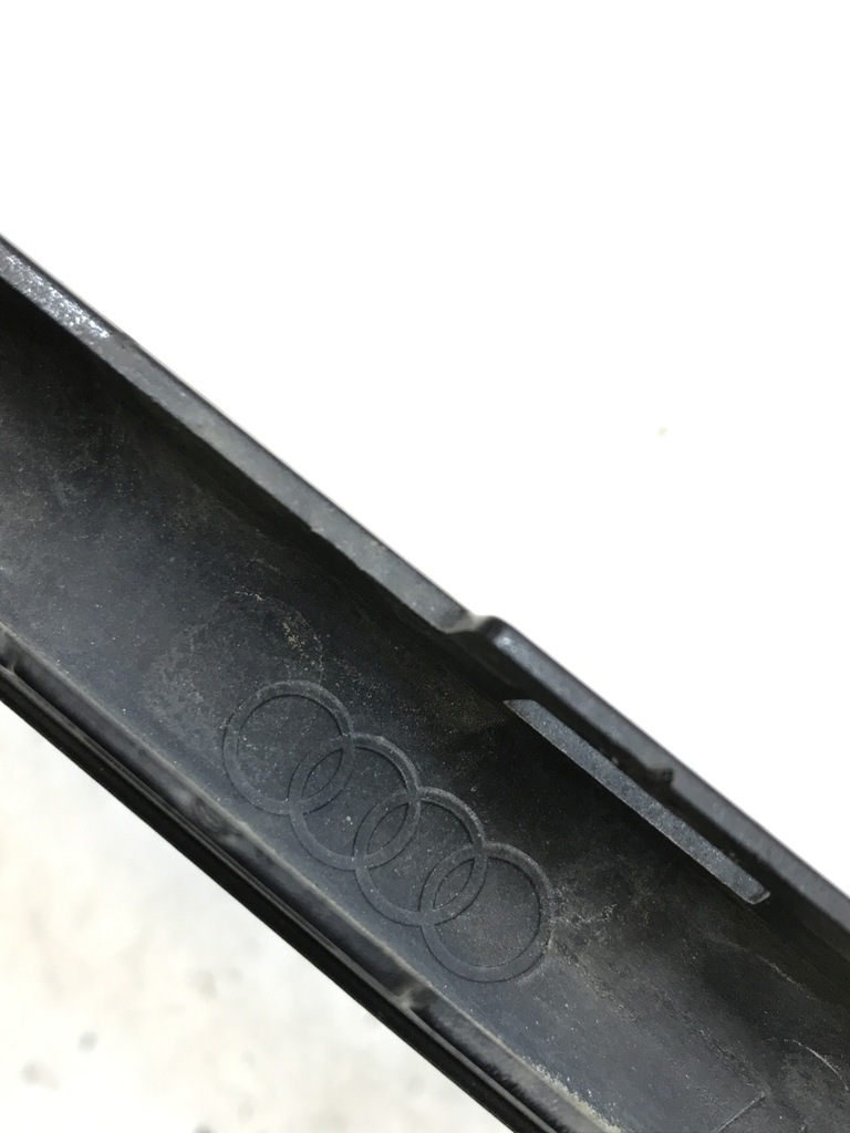 фото №11, Молдинг спойлер бампера задняя audi q7 ii 4m s-line 4m0807578