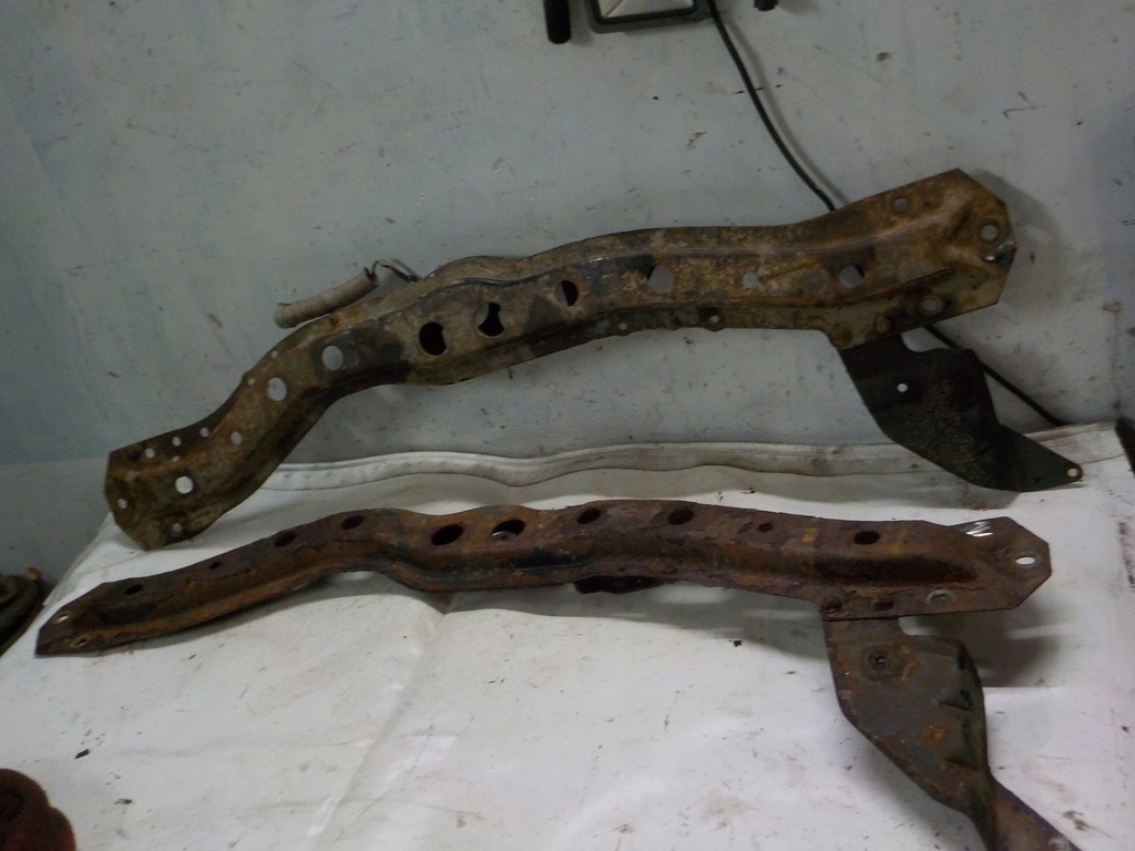 фото №1, Frontera b поперечина рамы основание коробки