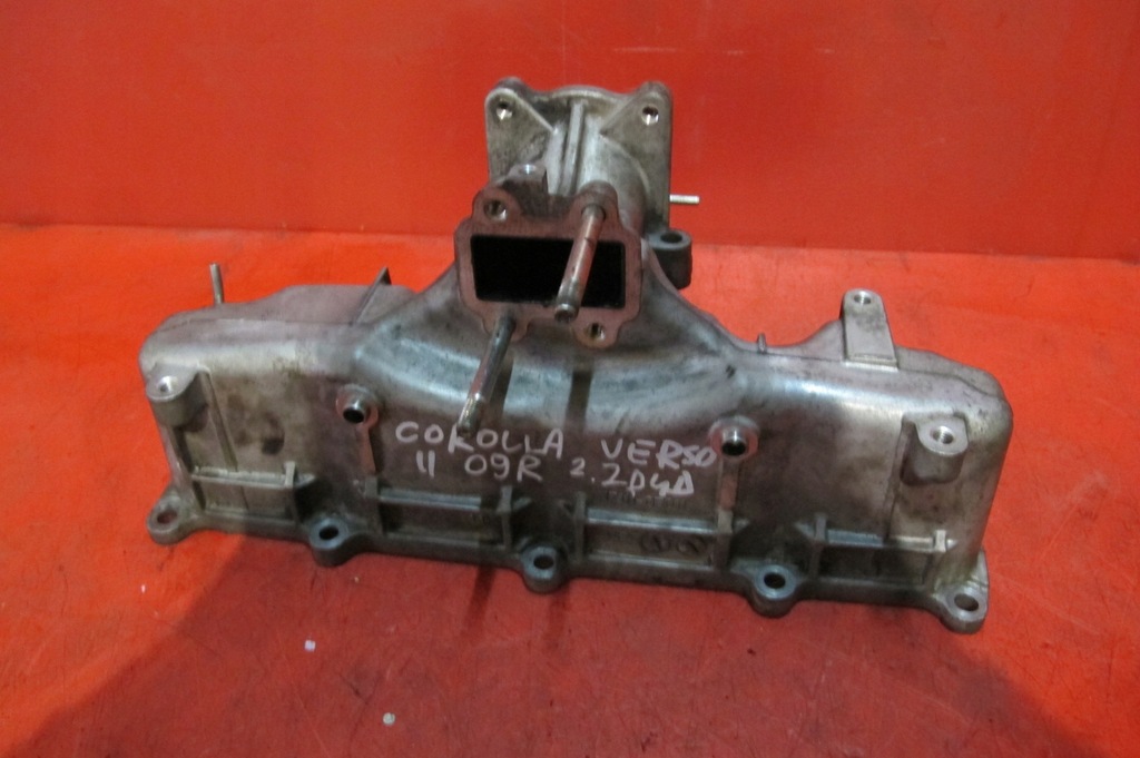 фото №1, Toyota corolla verso 2 ii 2.2 d4d avensis t25 rav4 коллектор всасывающий