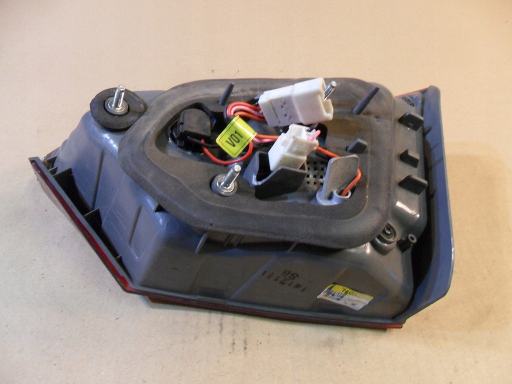 фото №12, Hyundai i40 12-15 kombi лампа ліва задня 92403-3z0