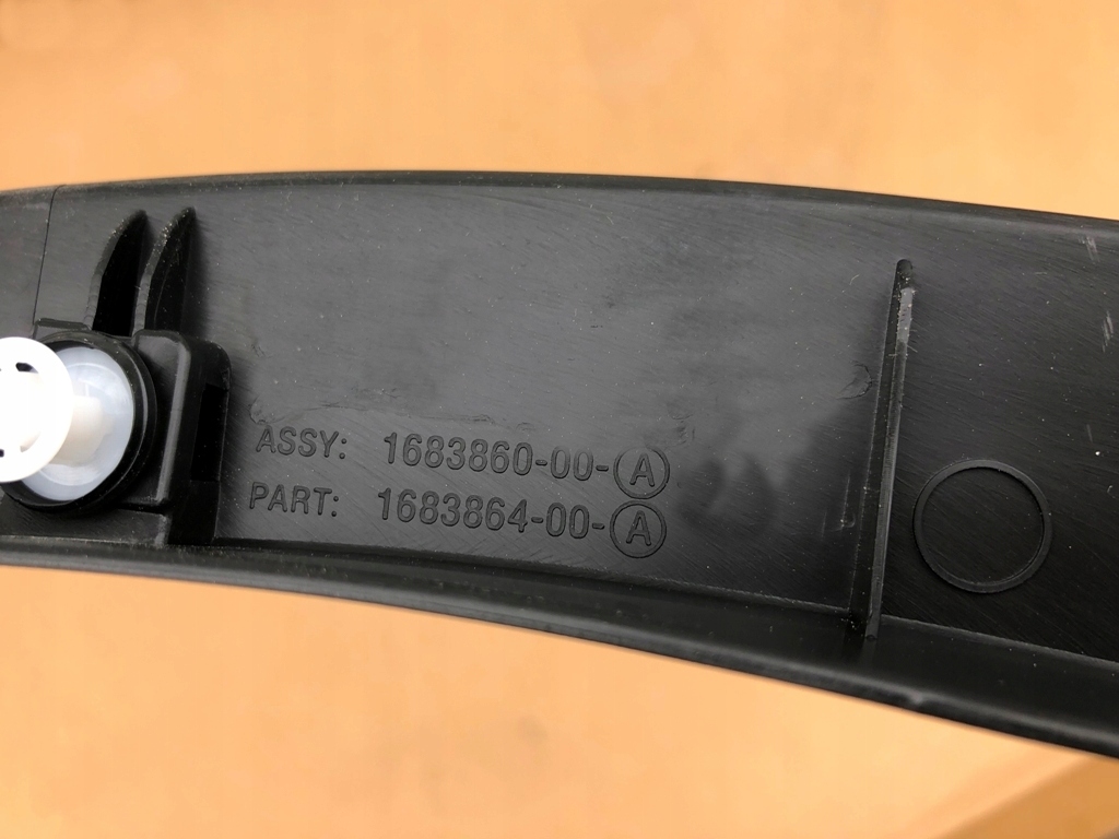 Накладка на крила перед права 1683860-00-a 168386000a do tesla model y Недорого