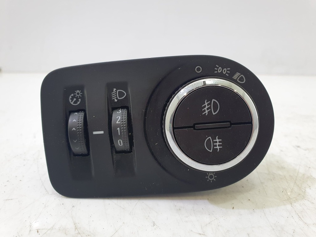 фото №1, Opel corsa e переключатель света 13470452