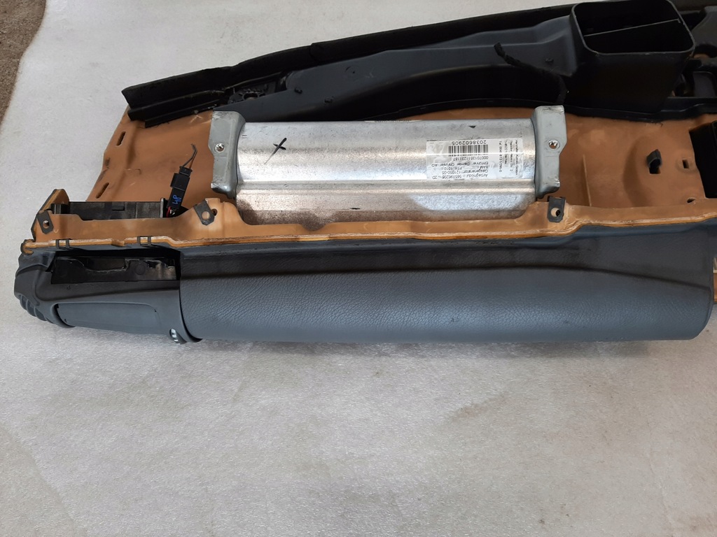 фото №16, Mercedes w203 приборная панель приборная приборная панель a2036800187