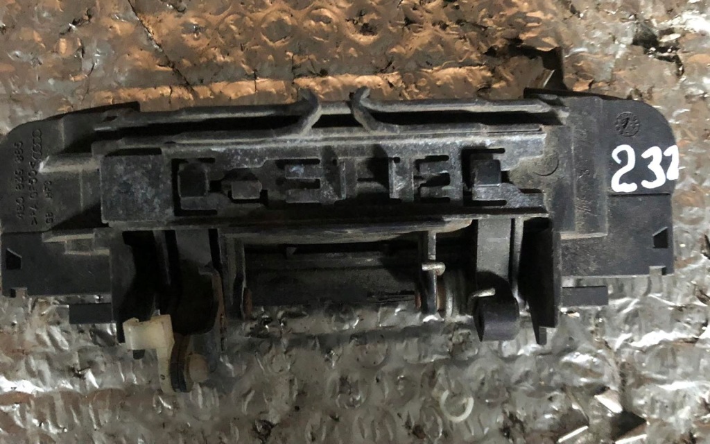 фото №12, Ручка наружная правая задняя левая audi a3 8l a4 b6 4b0839885 lt