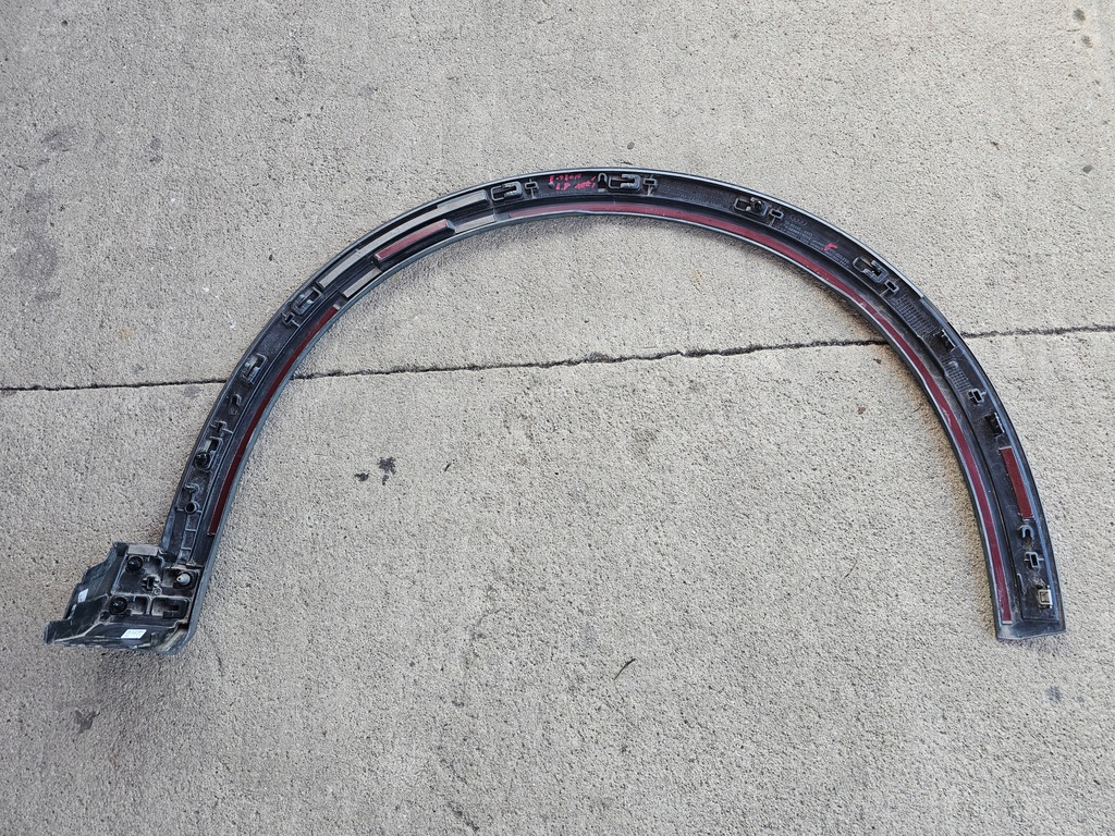 фото №12, Audi e-tron молдинг накладка крыла левая перед 4ke853717