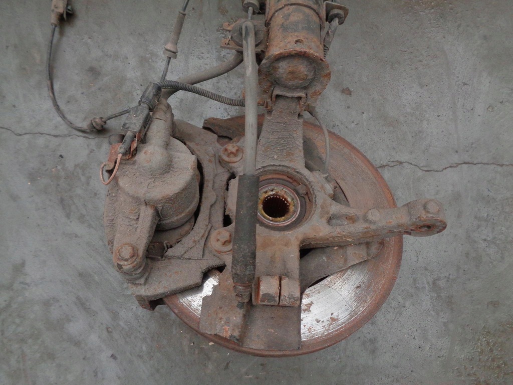 фото №9, Амортизационная стойка поворотный кулак fiat fiorino qubo bipper nemo 1.3 m-jet правый