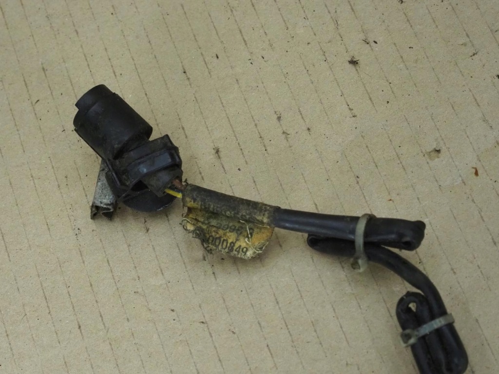 Bmw e30 coupe cabrio микровыключатель дверь левый перед 1375137 Оригинал