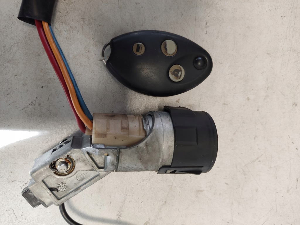 фото №5, Замок зажигания с ключ citroen c5 i 2001-2004 4162ce