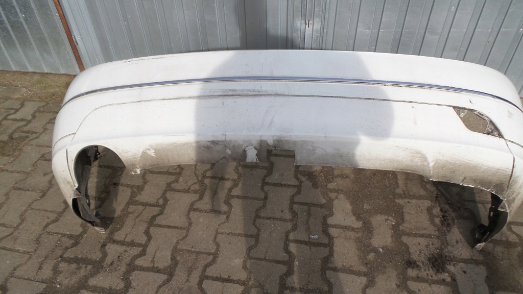 Бампер задній задній седан mercedes w204 Оригінал