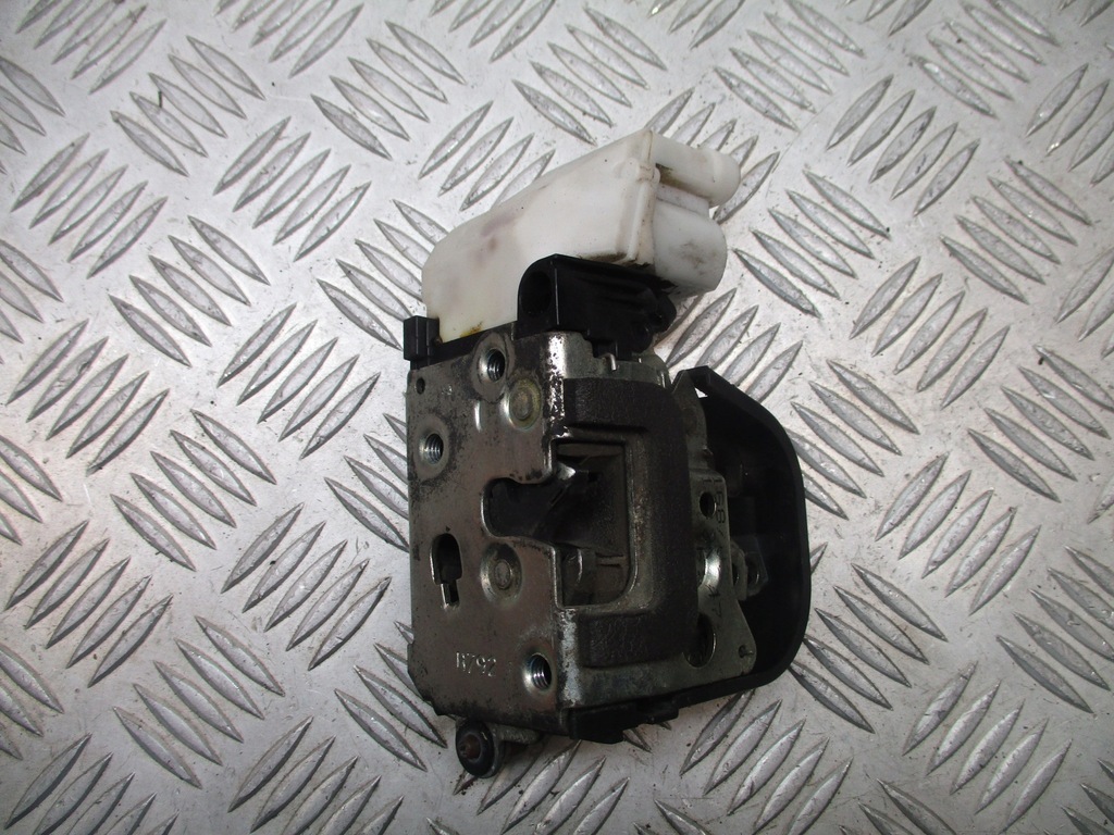 фото №1, Замок дверь правый перед alfa romeo 147 ts b792