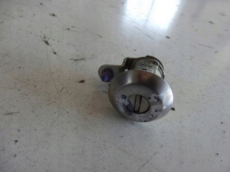 фото №1, Nissan pixo 09 вкладка замка дверь левая