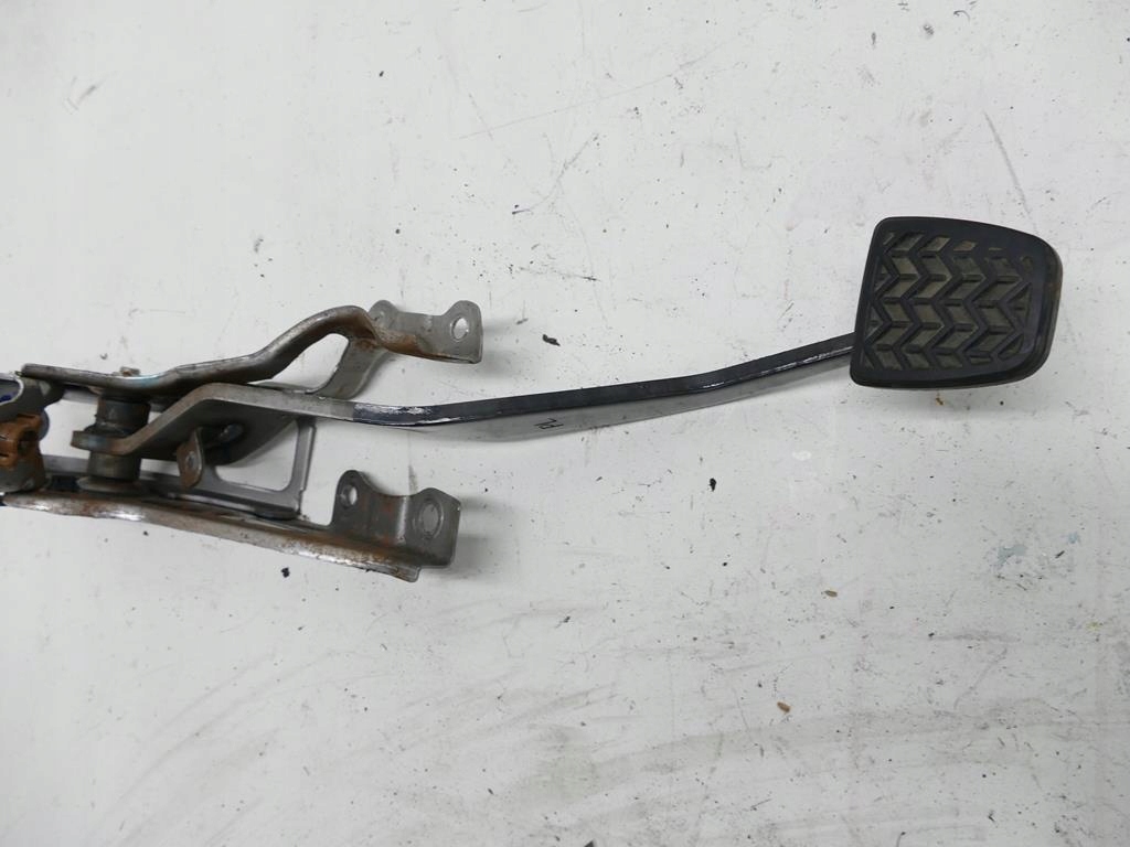 фото №4, Toyota yaris ii педаль сцепления