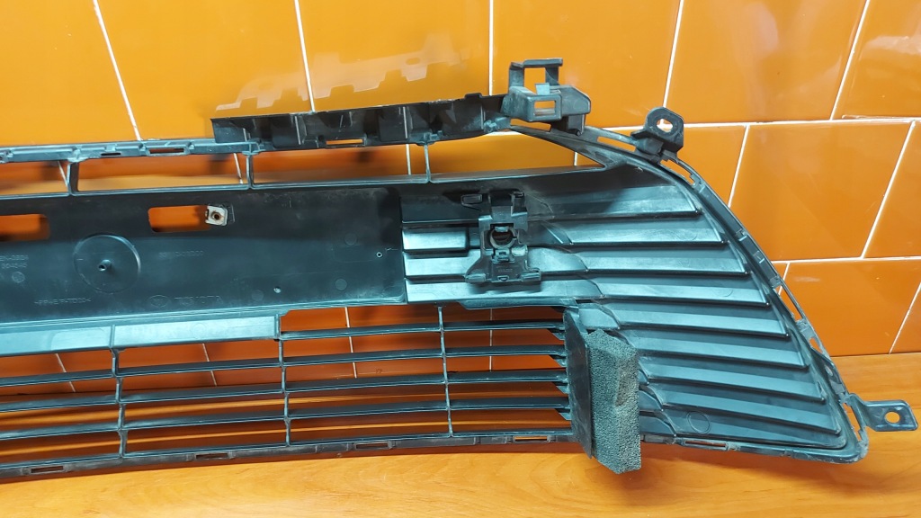 фото №15, Решётка бампера средняя перед передняя toyota corolla e21 sedan 19-