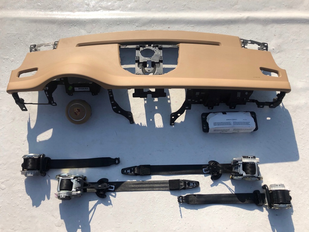 фото №1, Porsche macan 95b beż панель приладів консоль подушки безпеки ремені