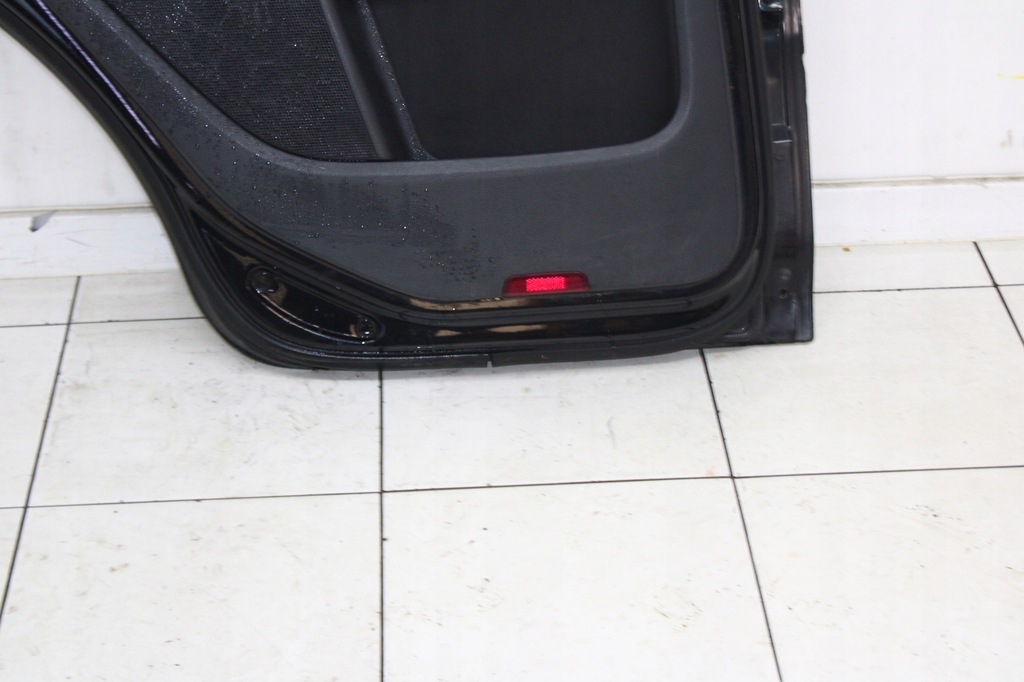 фото №7, Vw golf vi 6 plus 2008r- дверь левый задняя левая задние lc9x - код лакокрасочного покрытия