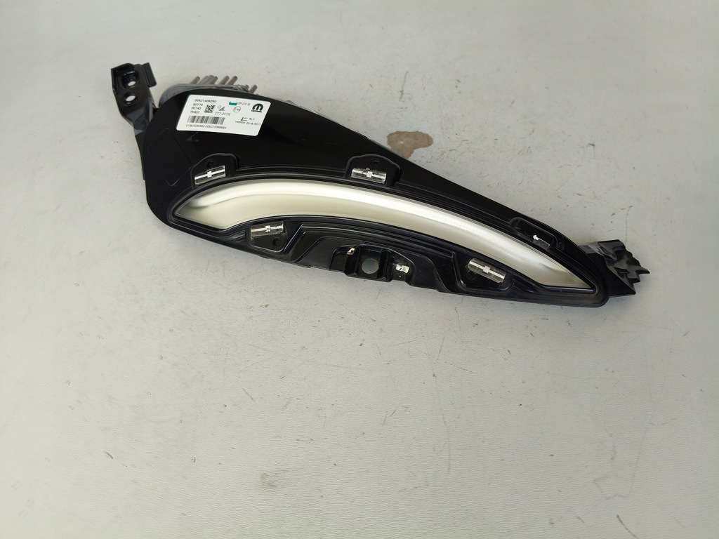 фото №1, Поворотник правый fiat 500 ii 20- led