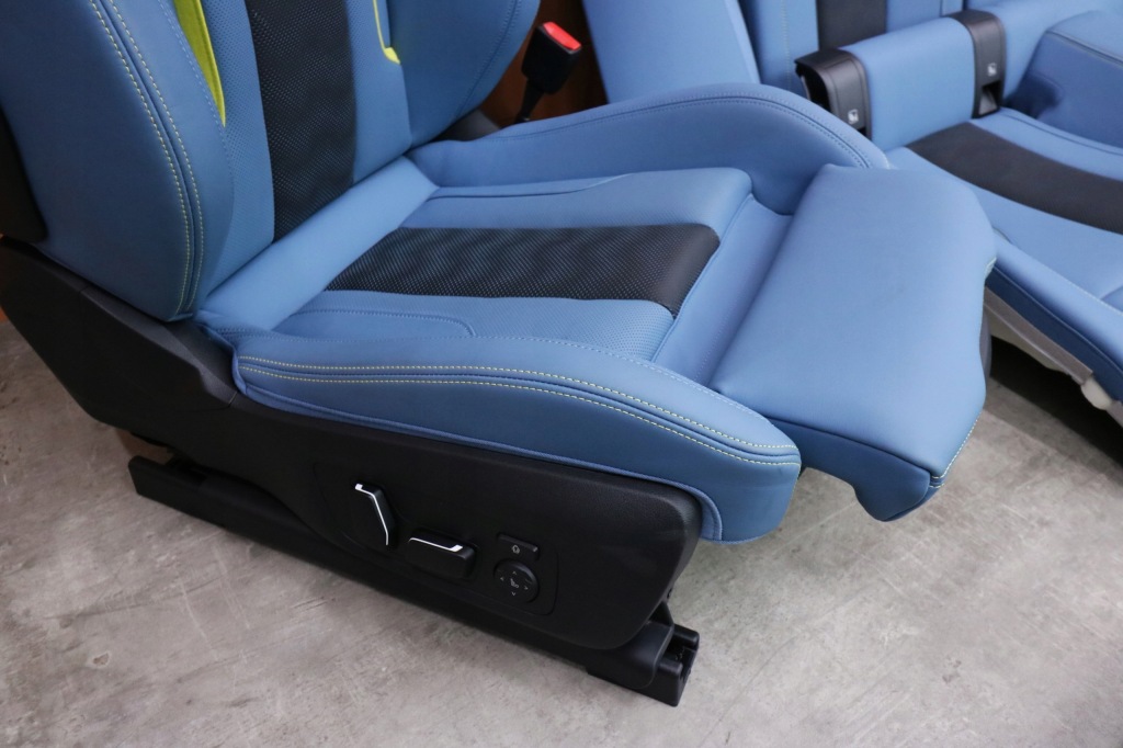 фото №7, Bmw m4 g82 салон сидіння заднє сидіння обшивки пам'ять обігрів yasmarinablau anglik