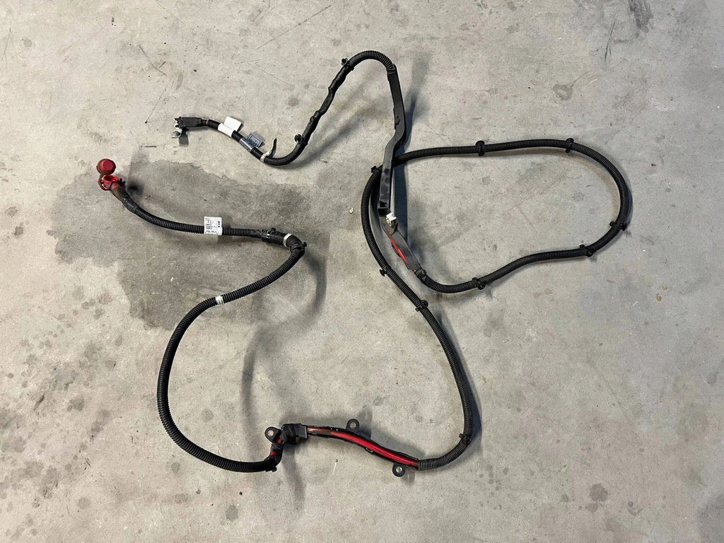 фото №1, 2014 bmw i3 клемма плюсовая 9349264