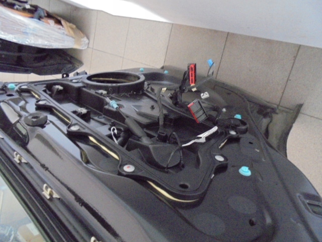 Дверь левый задняя полный jaguar e-pace santorini Киев