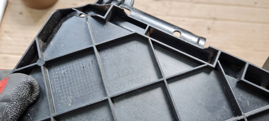 фото №8, A4 b9 8w кронштейн кронштейн блок управления компьютер двигателя 8w0907647a a5 8w