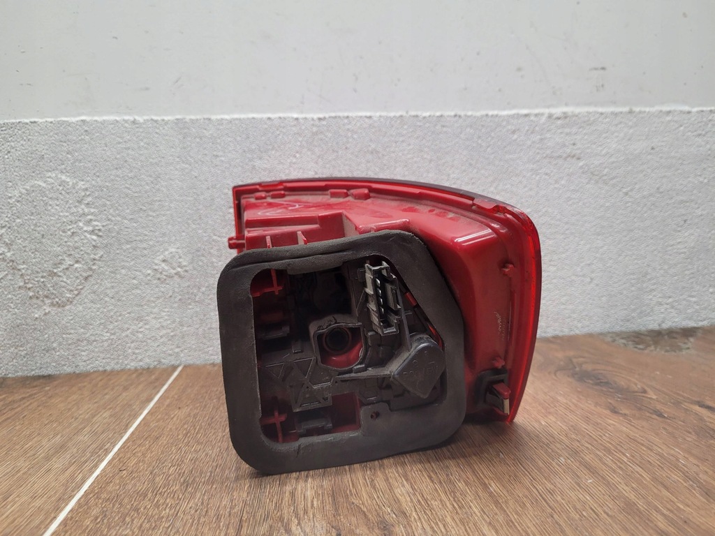 фото №7, Vw jetta vi 010-015 лампа левая левый задняя задняя