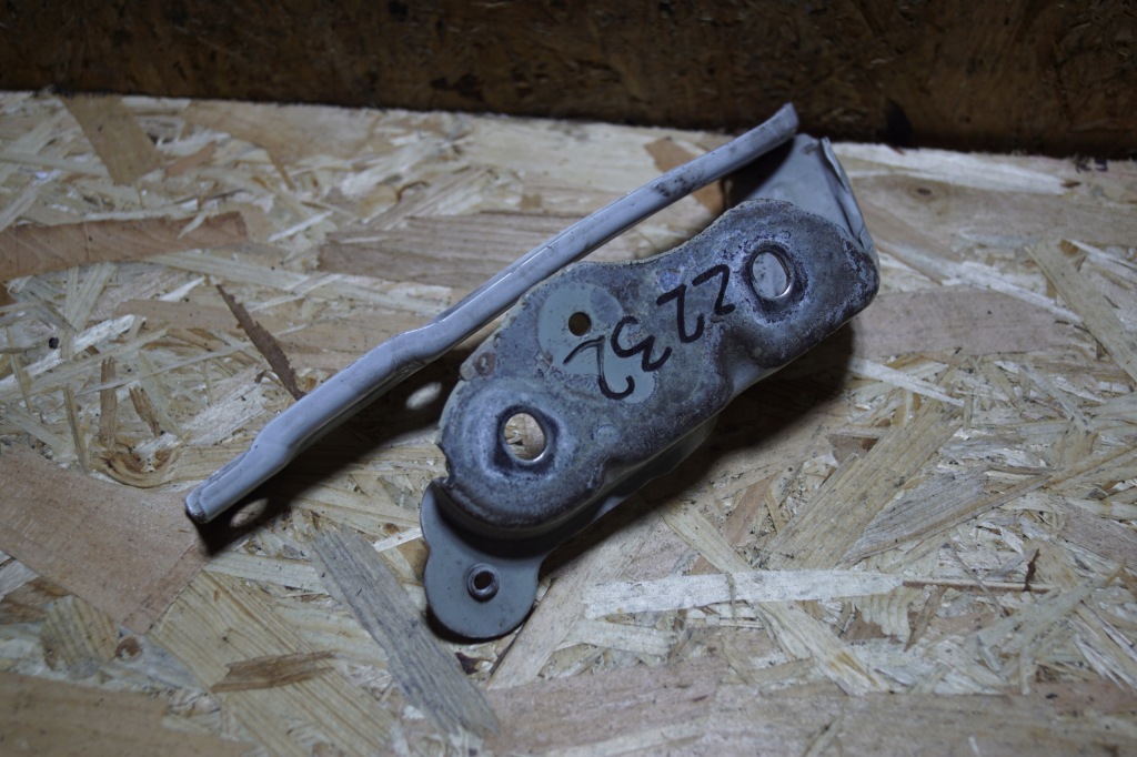 фото №6, Петля капот правий skoda octavia iii 5e0823302